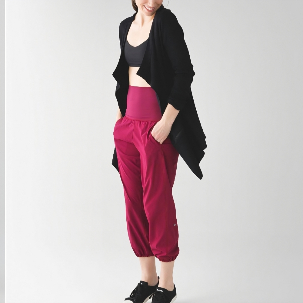 lululemon athletica Om Harem Baggy Cropped Rosewood Yoga Pants Sz 4